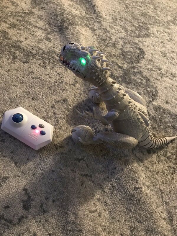 Jurassic World Zoomer Dino RC INDOMINUS REX Remote Control Dinosaur ...