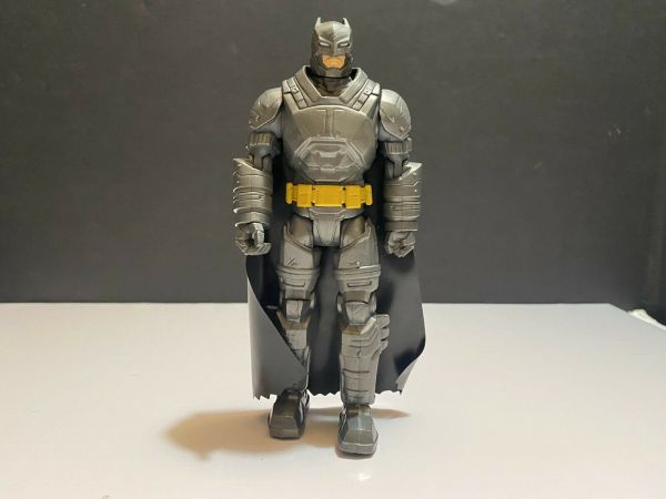 2015 Mattel DC Comics Batman VS. Superman Battle Armor Batman 6” Action ...